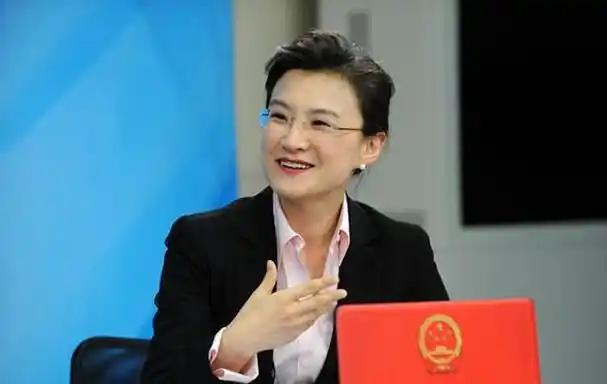 董倩:在央视工作25年,却被喊话"滚出主持界",到底得罪了谁?