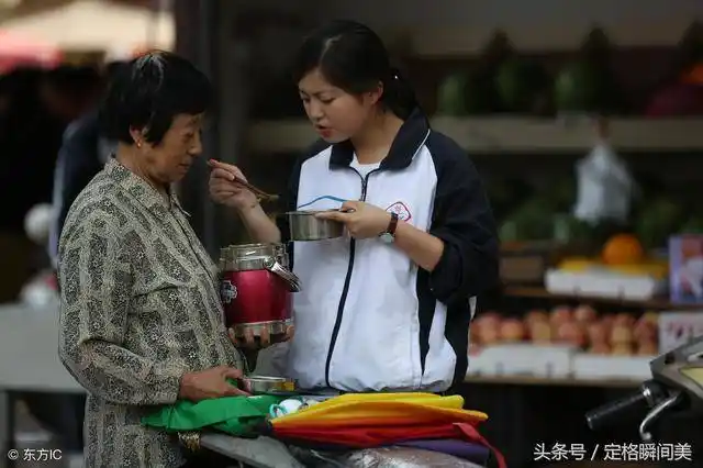 高考在即 "黎明"就在眼前 毛坦厂中学的陪读妈妈们 辛苦了