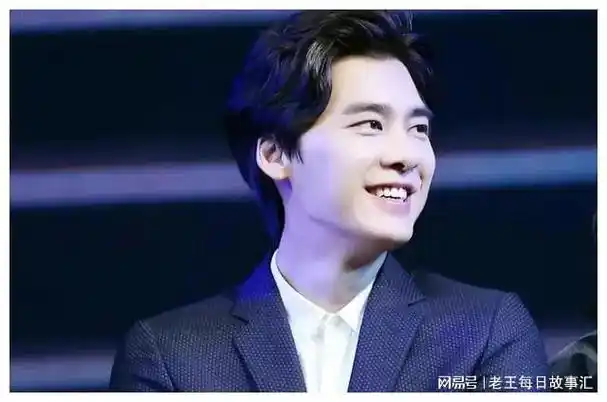 苦苦经营多年的"男神"人设崩塌,李易峰将何去何从