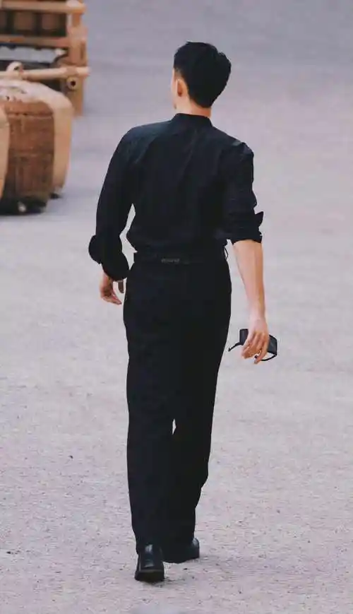 黄景瑜:这个背影我爱了