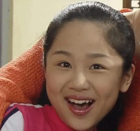 《家有儿女》里的"朵朵",杨紫从小一路走红,她竟无人问津!