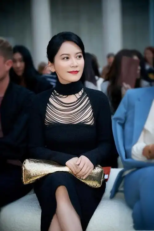 一看就有贵气感的俞飞鸿,是如何拉开女人之间的气质差距?