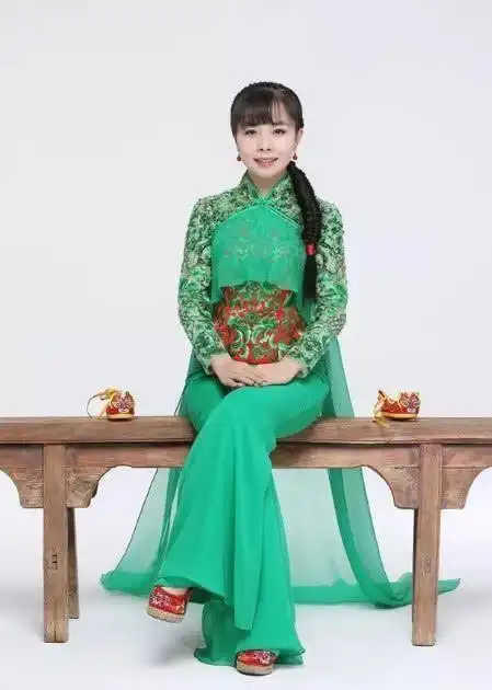 王二妮和以前真的是判若两人网友有钱之后就是不一样