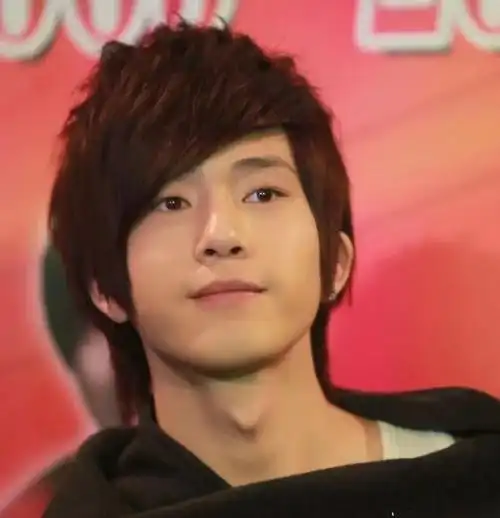 井柏然早期旧照