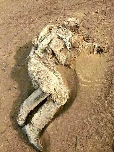 昆明3车6人——反穿罗布泊.