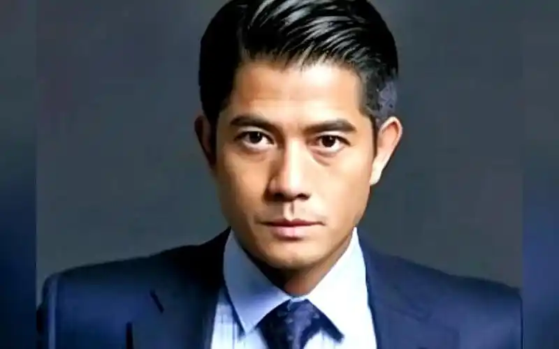 郭富城街头热舞,59岁尽显老态,满脸皱纹十分憔悴#创作灵感 #明星