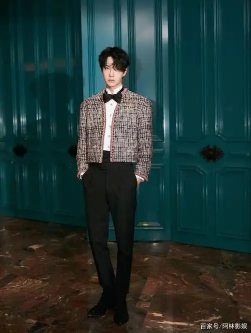 人间腿精图鉴:迪丽热巴,关晓彤,郑爽,杨幂,王一博,肖