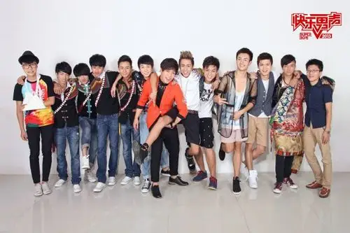 快男成都唱区十强出炉 陈坤专业点评获肯定