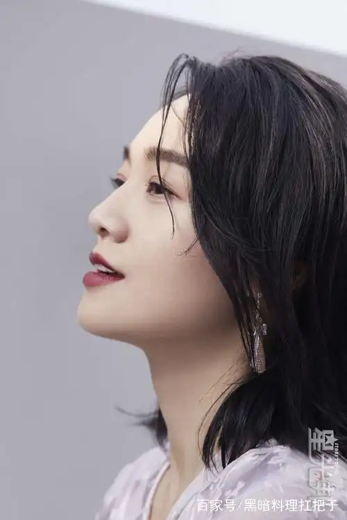 朱丹时尚大片曝光 温柔灵动诠释春日浪漫