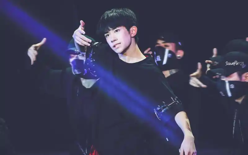 易烊千玺trigger舞蹈混剪