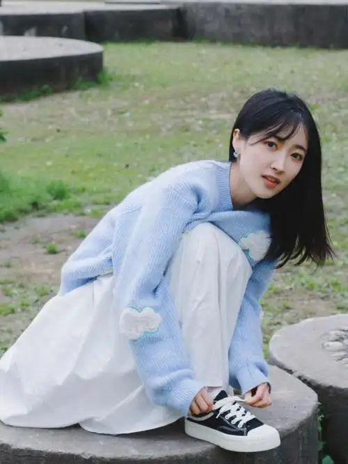 ootd青春少女胶片风春天就应该追风