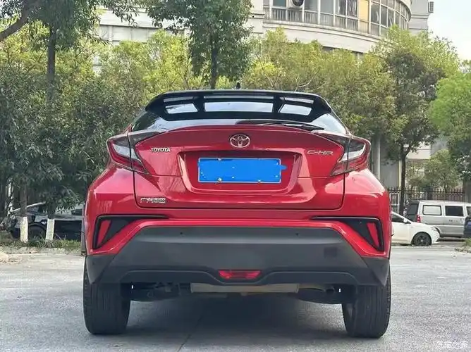 新到店2019年上牌丰田chr自动挡20自吸高配一手车