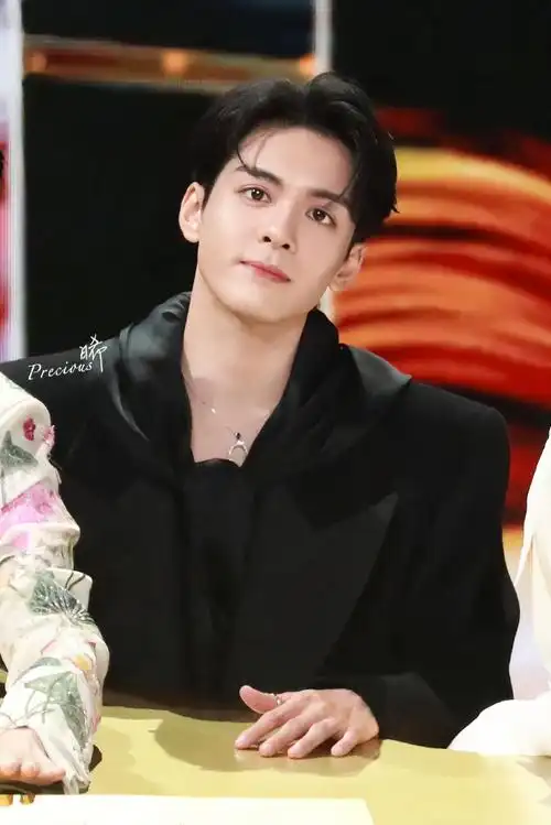 曾舜晞粤语新歌迷失情感迷宫