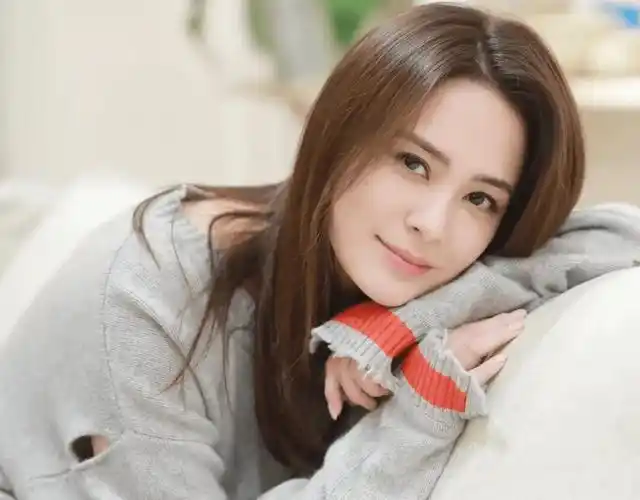 看她和黎姿合照,就有答案_身材_身高_cm