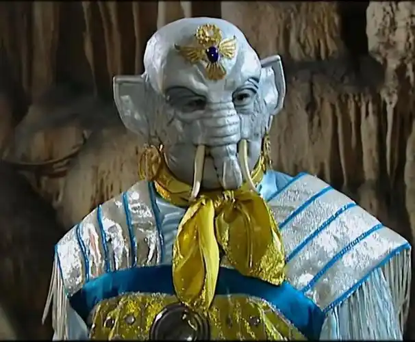 西游记续集中的金翅大鹏给众多观众留下了深刻印象,论武艺,打败孙悟空