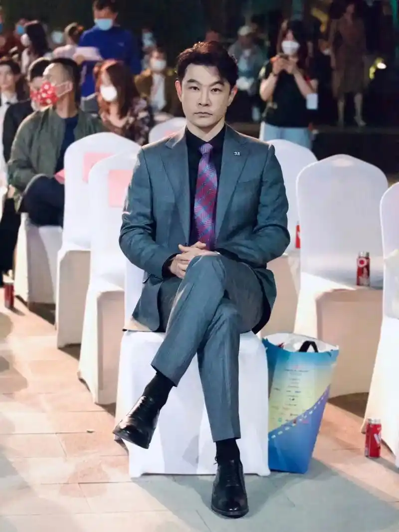 今日明星客户@黄维德 🤵🏻‍♂️.#黄维德 ✖ #北京大 - 抖