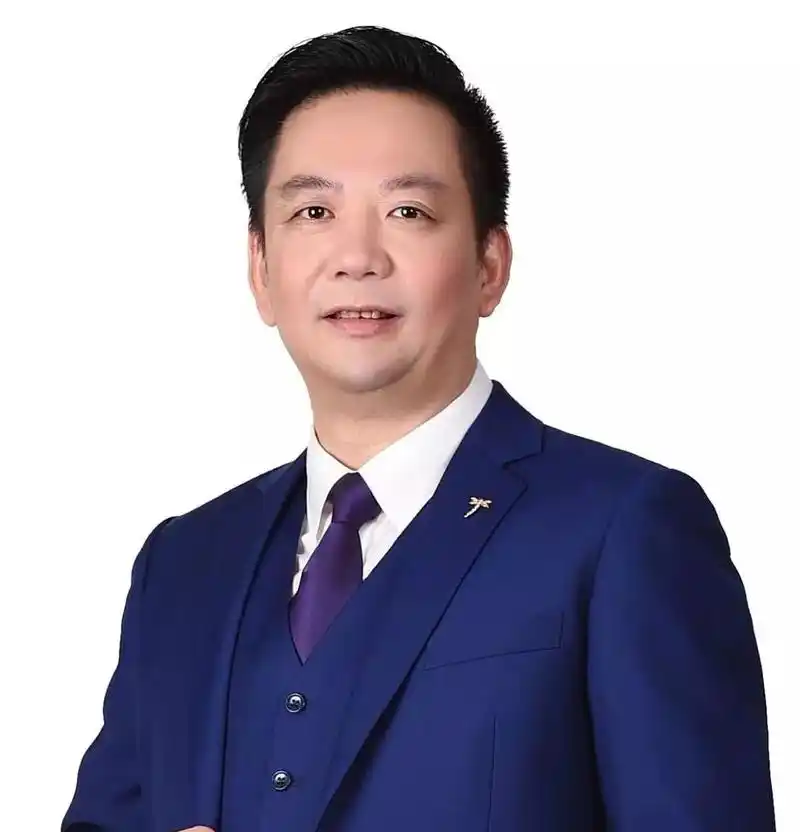 顾竹君我们在酒店里,只能明天录音哦(现在唱,日本人要投诉的)吴新伯