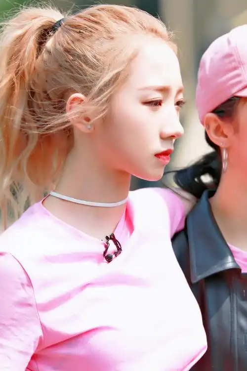 p>孟美岐,1998年10月15日出生于河南省洛阳市, span class="ref"