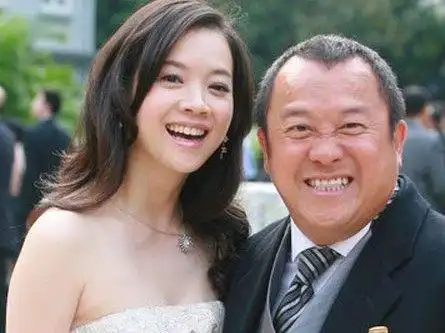 曾志伟备股票给女儿当嫁妆否认曾宝仪恋情告吹