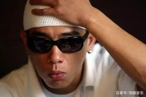 "乱世巨星山鸡哥"