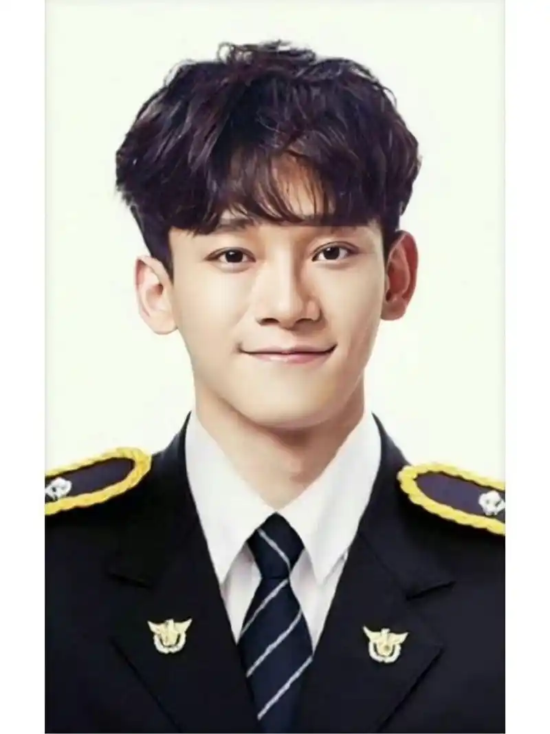 exo的证件照就是最屌的99秒了全世界 他们都得了颜值牛逼证吧