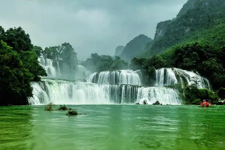 中国最美瀑布常被人遗忘具有外国风情比黄果树瀑布还壮观