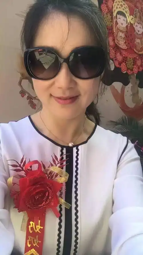 评选妈妈最美的一张照片愿时光不老你容颜不败