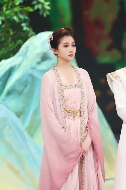 关晓彤王牌对王牌古装造型绝美