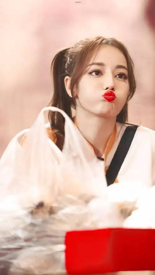 人间理想——迪丽热巴·迪力木拉提