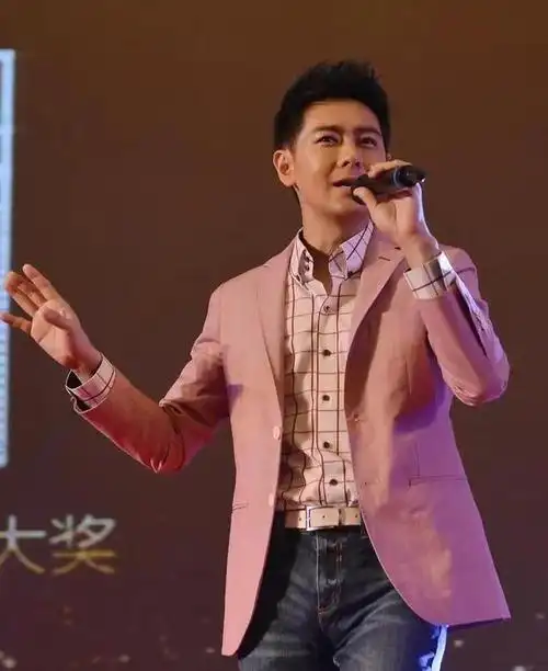 林志颖杨钰莹合唱十七岁的雨季青春dna又开始动了