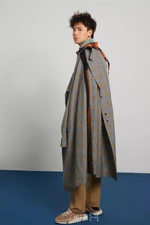 请把你相册里面你最喜欢一张胡先煦的照片晒出来吧