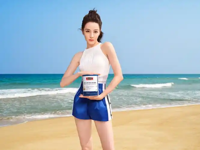 迪丽热巴海边拳击##斯维诗 自然健康新时尚##迪丽热巴高清怼脸图