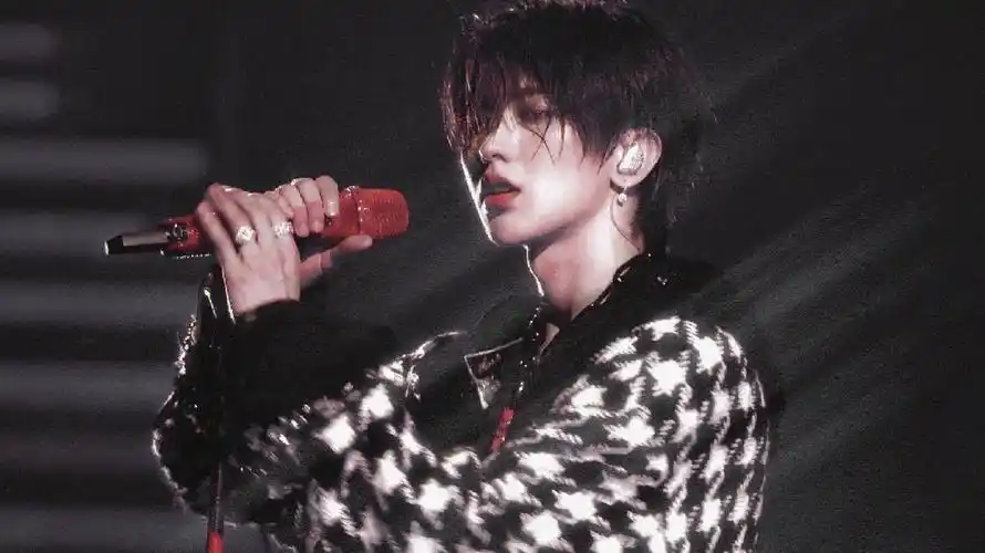 蔡徐坤电脑壁纸