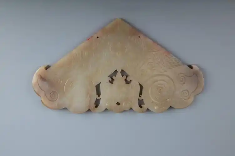 清蝠寿云纹玉磬