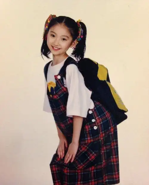 景甜:儿时的背包是空的,笑容才会如此灿烂