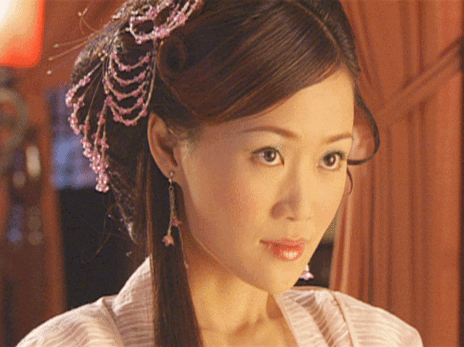 p>梁小冰,1969年12月29日出生于澳门,祖籍广东省南海,中国香港女演员