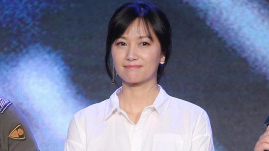 "京圈魔女"徐静蕾的情史:19岁恋爱,交往12个男友,47岁还未婚