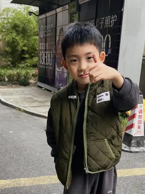 小学生穿搭帅气和舒适我都要