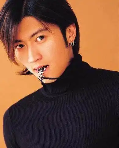 谢霆锋一个被厨师耽误的歌手,终于放下菜刀重回歌坛!