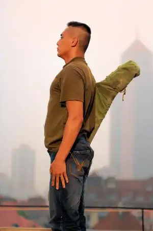 刘烨一心做"硬汉"(图)