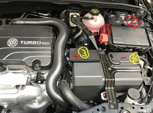 关于君威蓄电池的正负极应该怎么接