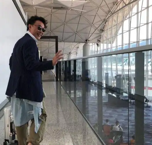 陈奕迅一首《孤勇者》征服全网,曾因"爱国"举动搭上6千万