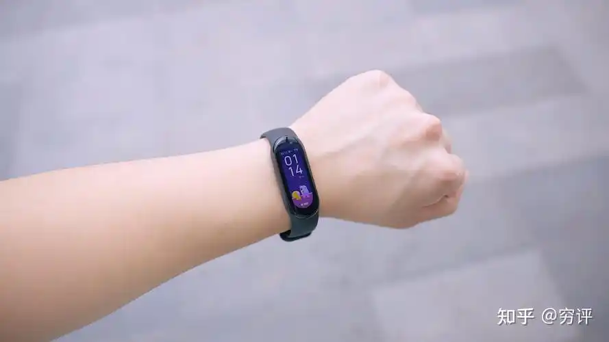 小米手环6全面评测对比小米手环4小米手环5