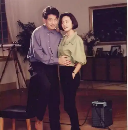 72岁秦汉前妻曝光,长成这般模样,网友:难怪不娶林青霞_网易订阅