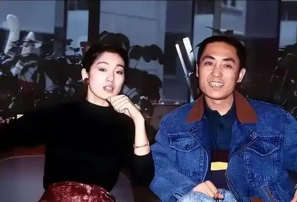 张末目睹父亲张艺谋两次移情不想母亲的悲剧在我身上重演