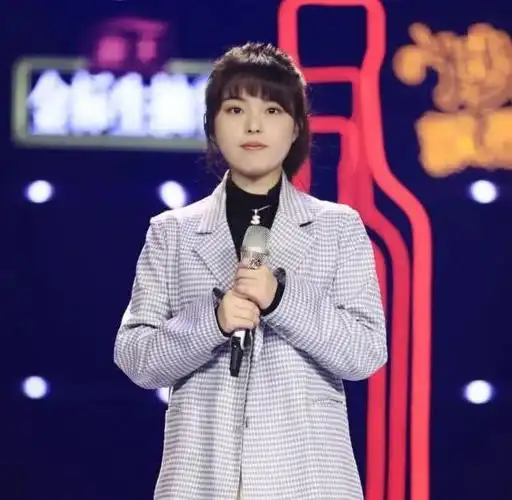 12月19日,2019年《中国好声音》全国总冠军邢晗铭发布