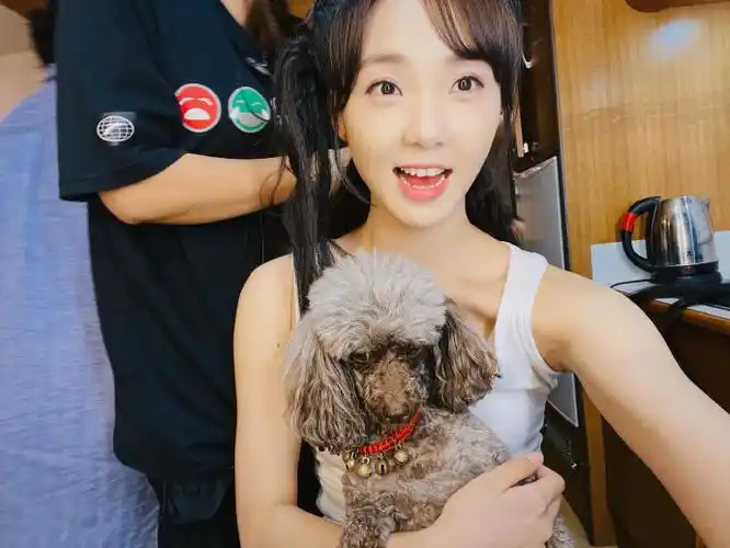 吕小雨超话#我的闪光生活#要做这个月 最6的崽#今天可爱吉了