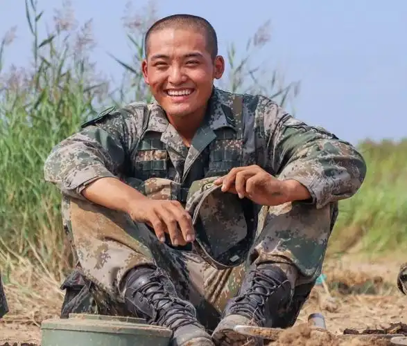 29张军人的笑脸,选出你最喜欢的一个!