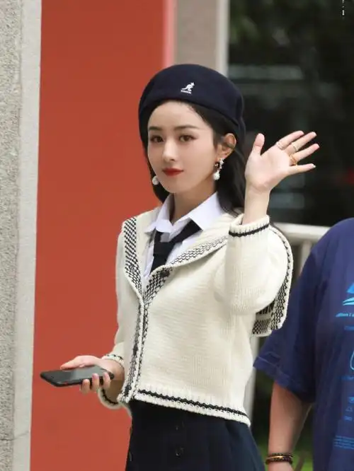 赵丽颖秋日的穿搭系列