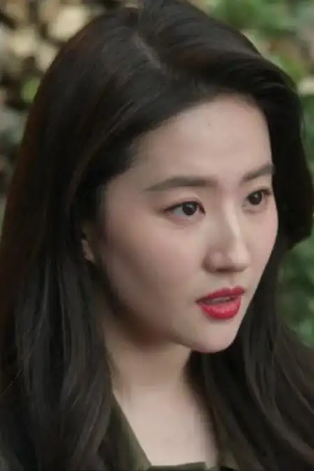 刘亦菲的美貌我没有但天仙的0发缝小心机我悟到了